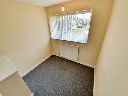 St. Giles Close, Kettering, Northants, NN15 - Photo 5