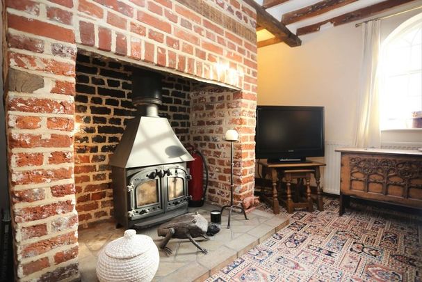 2 bedroom semi-detached house to rent - Photo 1