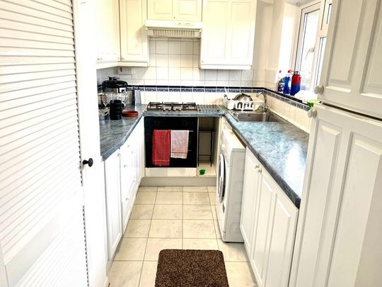 2 bedroom maisonette to rent - Photo 1