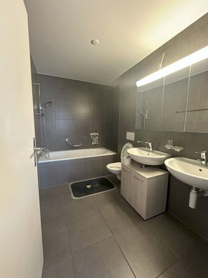 APPARTEMENT DE 4 PIÈCES À RHEINFELDEN (AG), MEUBLÉ, TEMPORAIRE - Photo 1