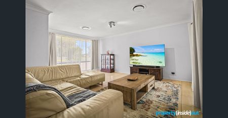 Conveniently located close to parks, schools, shops, public transport. - Photo 3