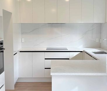 Modern Comfort Meets Effortless Living - Photo 3