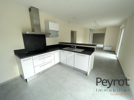 Location Maison 5 pièces 144m² PERPIGNAN 66000 - Photo 2