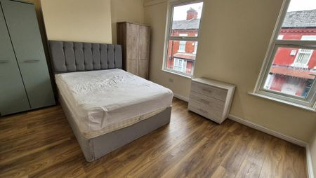 4 bedroom terraced house to rent - Photo 5