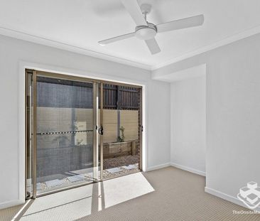 Walk to Westfield, Eden Lake, schools and so much more - Photo 2