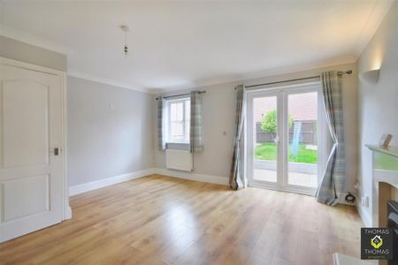 3 bedroom end of terrace house to rent - Photo 3