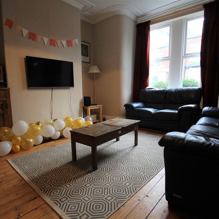 Cliff Mount, Woodhouse, LS6 2HP, Leeds - Photo 1