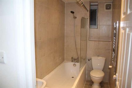 Gleneagle Road, London, SW16 - Photo 4