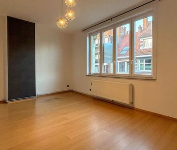 Appartement te huur in Tournai voor € 790 met 1 slaapkamer - Photo 3