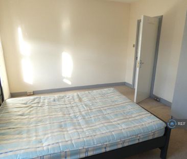 3 bedroom terraced house to rent - Photo 6