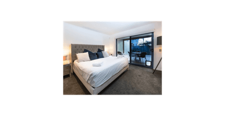 Fully Furnished Townhouse in the Heart of Indooroopilly - Photo 3