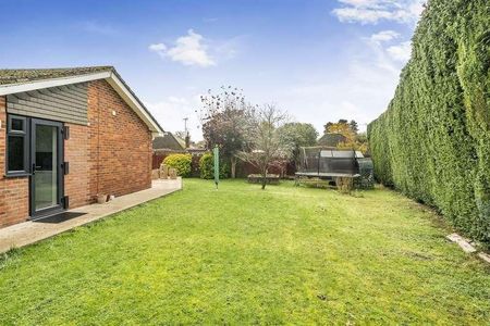 Ashcroft Close, Caversham Heights, Reading, RG4 - Photo 3