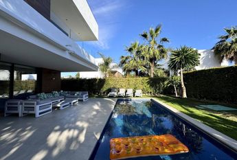 Luxury Villa for rent in Estepona, Andalusia