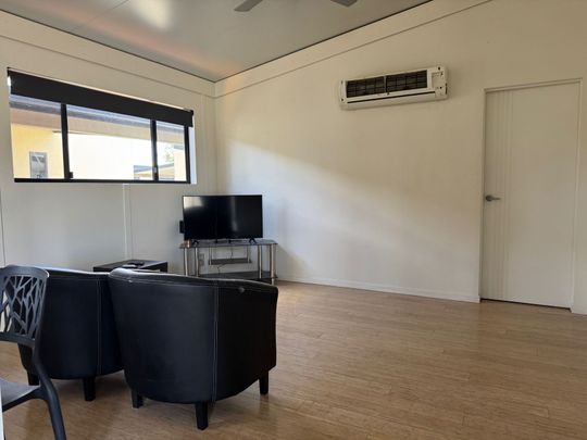 Modern Two Bedroom Furnished Unit - Photo 1