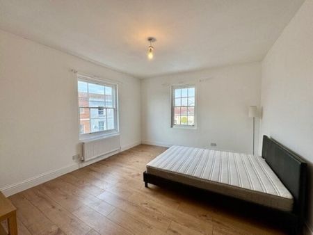 West Street, Fareham - Photo 3