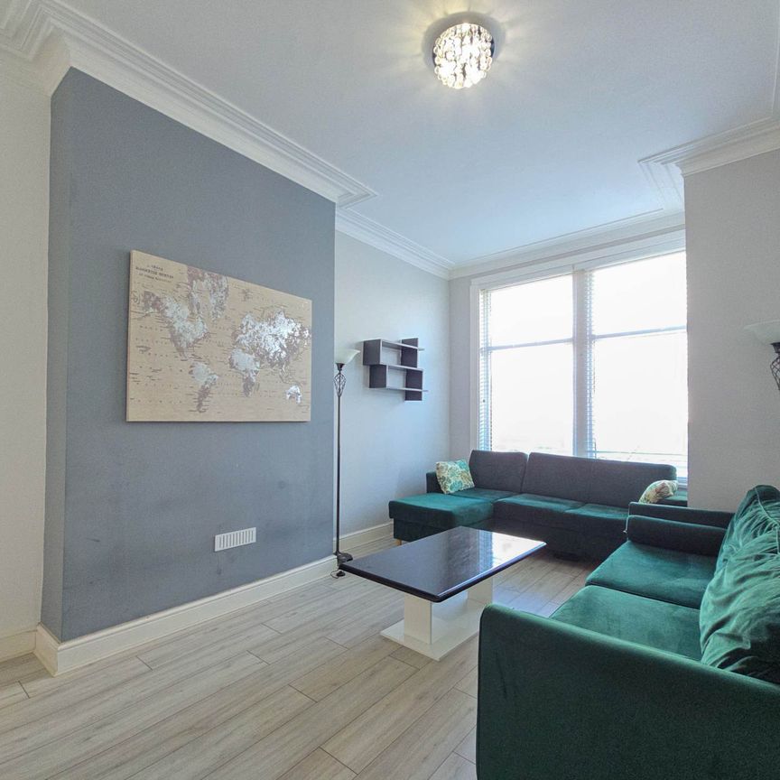 Bloomfield Rd, Blackpool - Photo 1