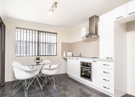 Modern and Convenient 2 X 2 Apartment! - Photo 2