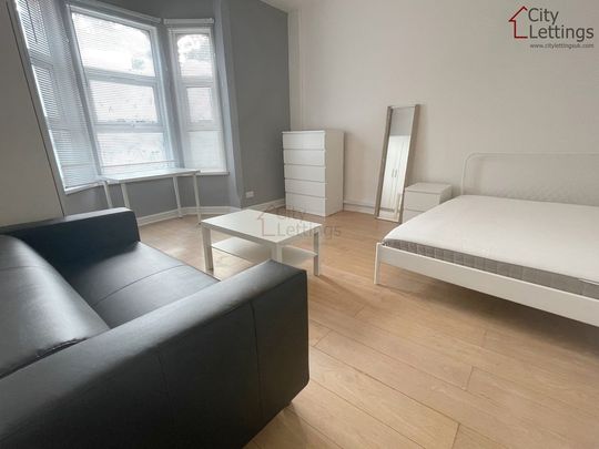 1 Bedroom Shared Flat - Photo 1