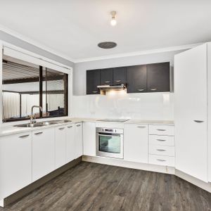 Modern Three-Bedroom Home in a Convenient Berkeley Location - Photo 2