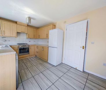 3 bedroom end of terrace house to rent - Photo 6