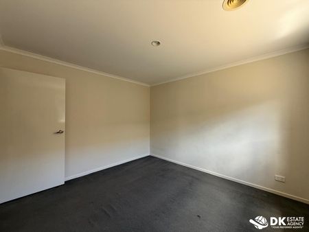 4 Bedroom Family Home - Photo 3