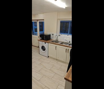 Room in a Shared House, Bulmershe Road, RG1 - Photo 5