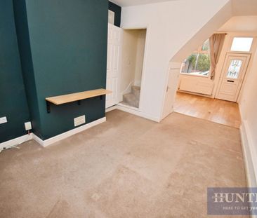 2 bedroom House To Let Total Size: 711 SQ FT - Photo 1