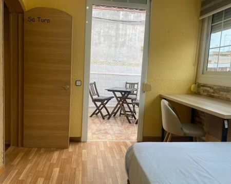 Carrer de Rius i Carrió, L'Hospitalet de Llobregat, Catalonia 08904 - Photo 4