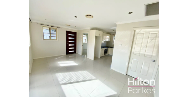 Spacious Granny flat with ducted air conditioning and ensuite - Photo 1