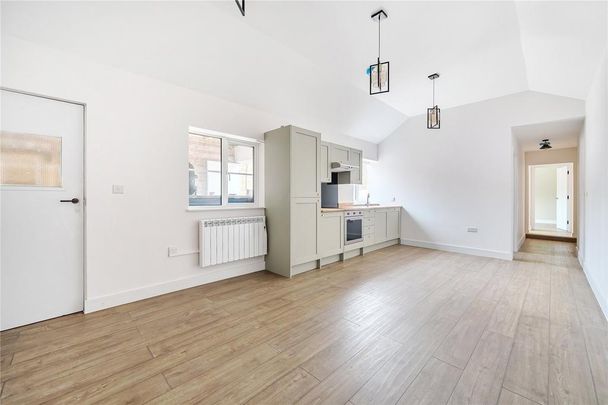 2 bedroom terraced house to rent - Photo 1