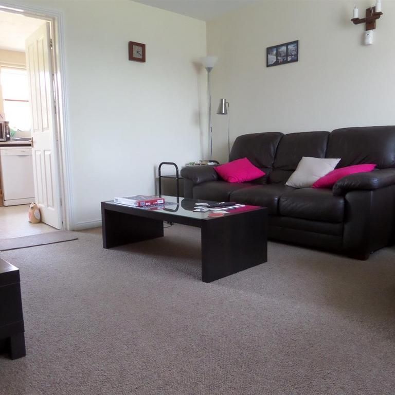 3 bedroom terraced house to rent - Photo 1