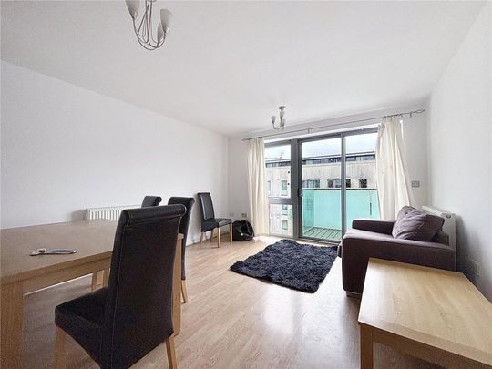 1 bedroom flat to rent - Photo 1