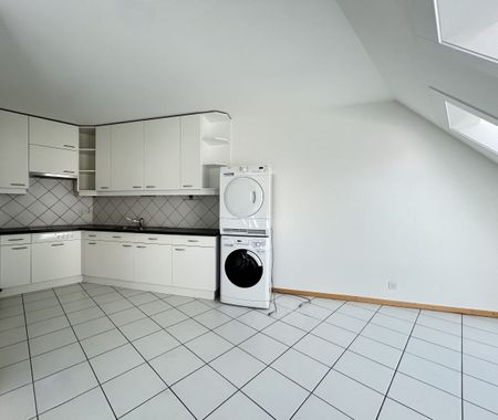 AU COEUR DE LA VILLE APPARTEMENT DE 4.5 PIECES MANSARDÉ - Foto 4