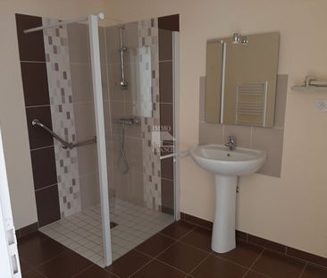 Location Appartement 2 pièces 57m² - Photo 3