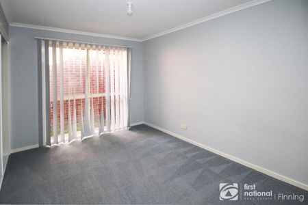 Low Maintenance Living in the Heart of Cranbourne - Photo 4
