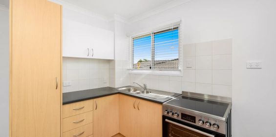 Clean & Tidy Unit in Amaroo Court - Photo 3