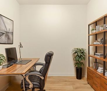 For Lease - 333 Sunseeker Avenue Unit# 220, Innisfil, Ontario - Photo 1