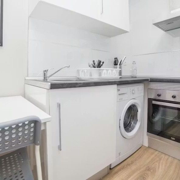 Carrer del Comte dAltea, Valencia, Valencian Community 46005 - Photo 1