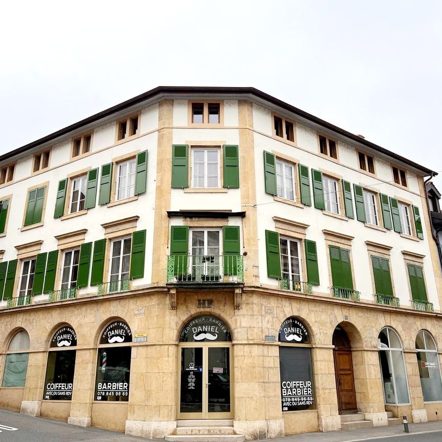 RUE BASSE 38, Appartement de 2.5 pièces avec vaste mezzanine - Foto 1