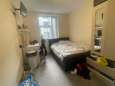 8 Bedroom Shared Flat - Photo 4