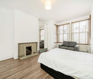3 bedroom terraced house to rent - Photo 6
