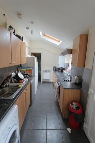 Ravenswood Road, Bristol - Photo 5