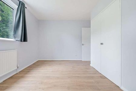 Bromley Road, London, SE6 - Photo 3