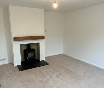 3 bedroom end of terrace house to rent - Photo 3