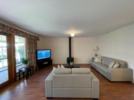 “Neat Villa Home in Montague Farm” - Photo 4