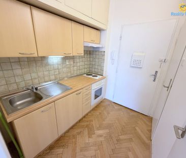 Pronájem bytu 1+kk a garsoniéry 34 m² - Photo 1