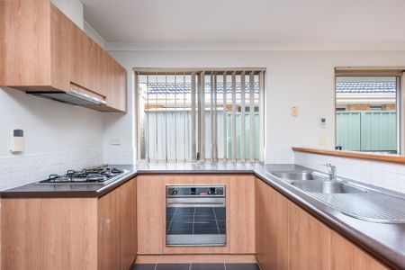 33 Blue Mountain Link, Merriwa WA 6030 - Photo 2