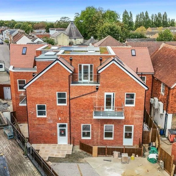 Station Road, Harlow, Essex - Photo 1