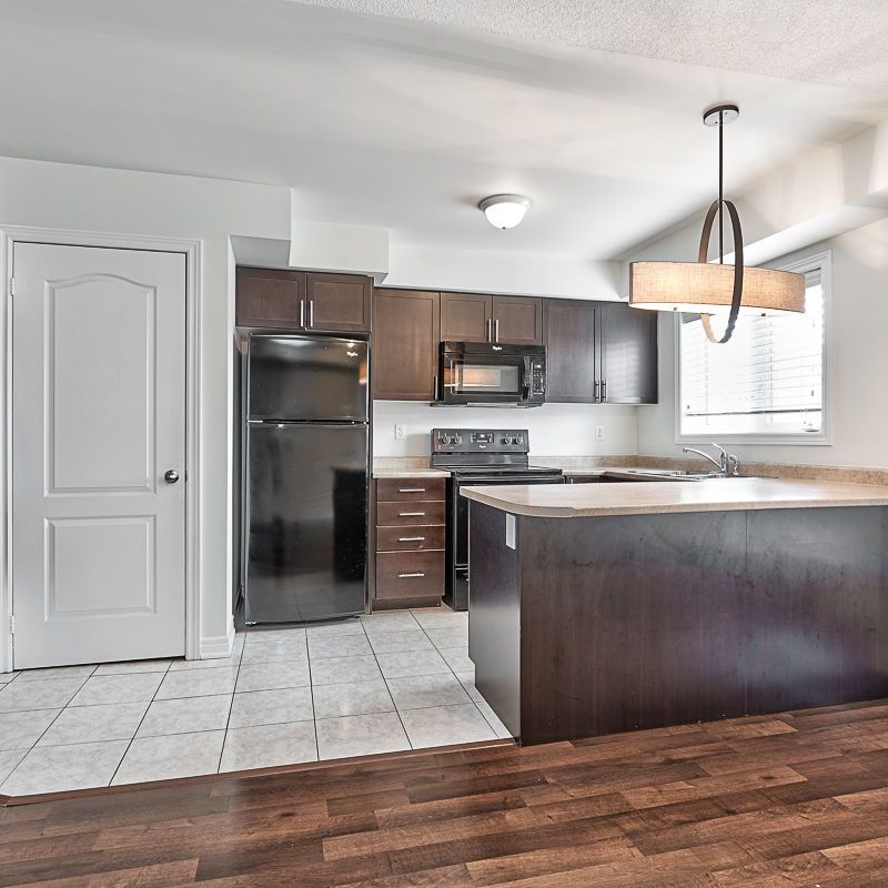 For Lease - 39 Hays Boulevard Unit# 12, Oakville, Ontario - Photo 1