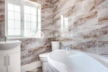 4 bedroom end of terrace house to rent - Photo 2